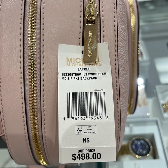 MICHAEL KORS JAYCEE MEDIUM BACKPACK
LIGHT POWDER BLUSH SIGNATURE COLOR - Picture 12 of 16